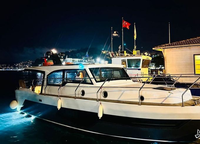 Custom Made Motoryacht