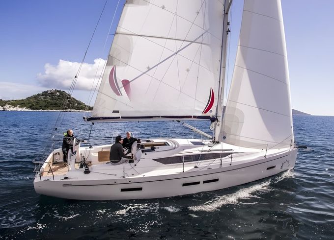 Salona 380