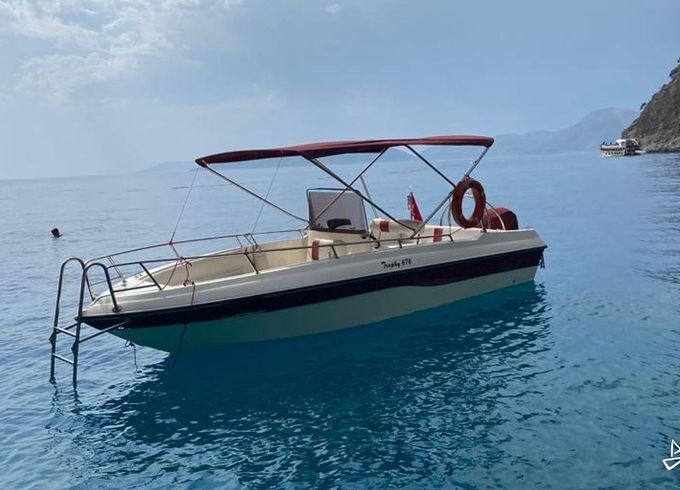 Trophy 670