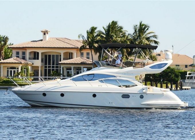 Azimut 43 Fly