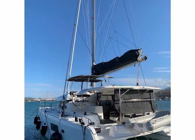 Lagoon 42
