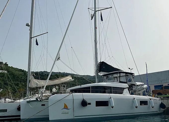 Lagoon 42