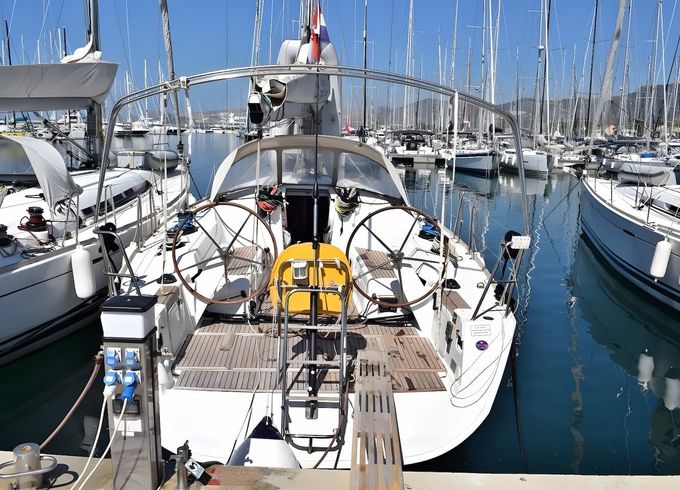 Beneteau First 45