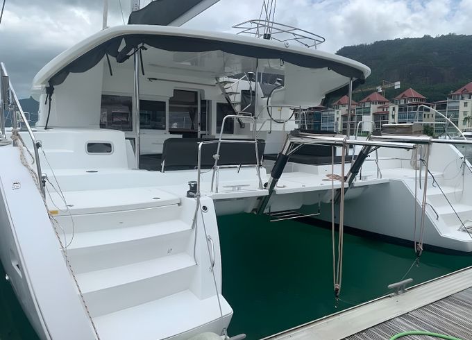 Lagoon 450 S