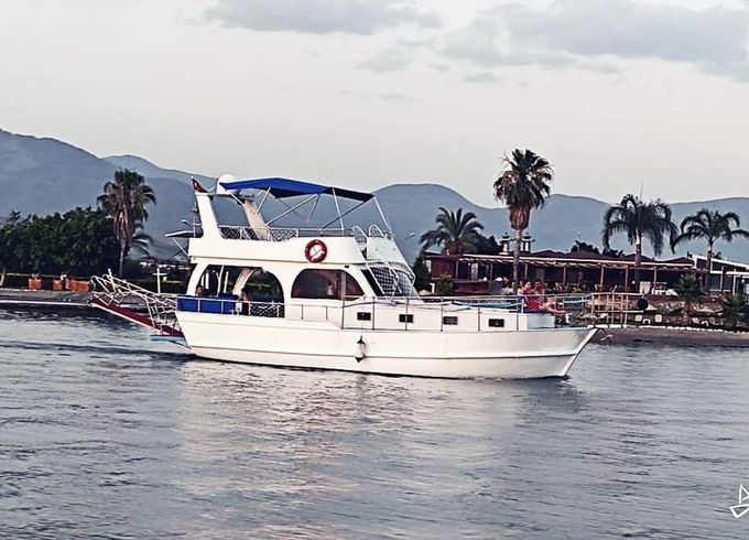 Custom Made Motoryacht