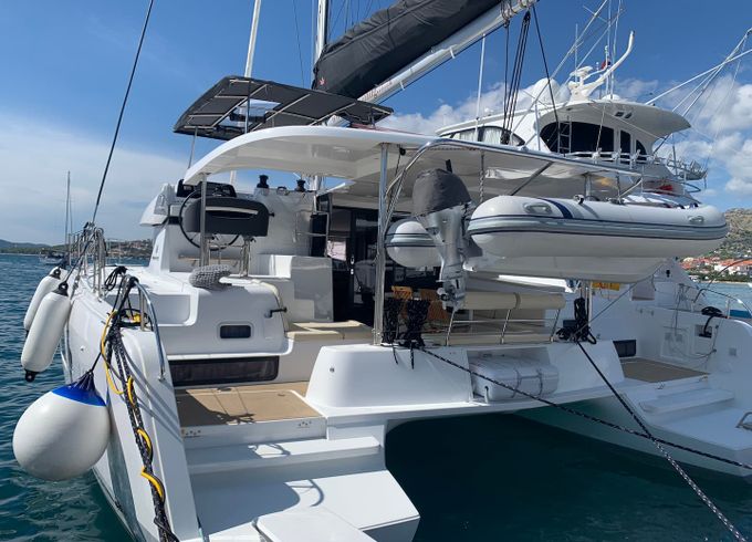 Lagoon 42