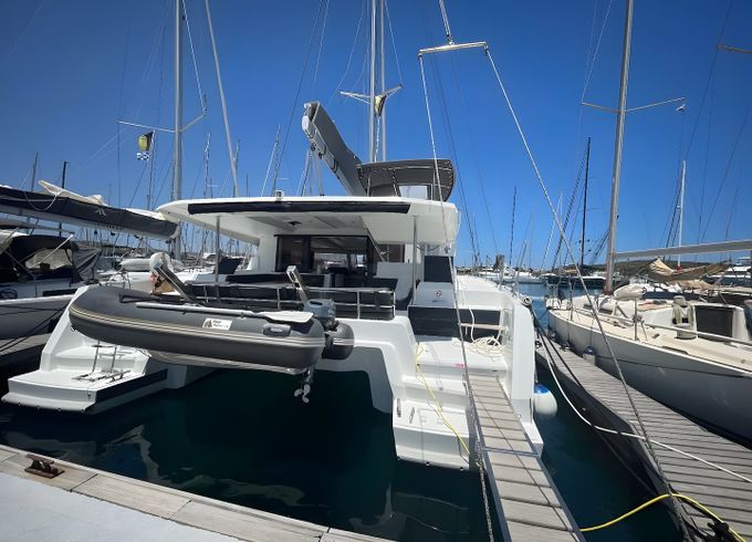 Fountaine Pajot Astrea 42