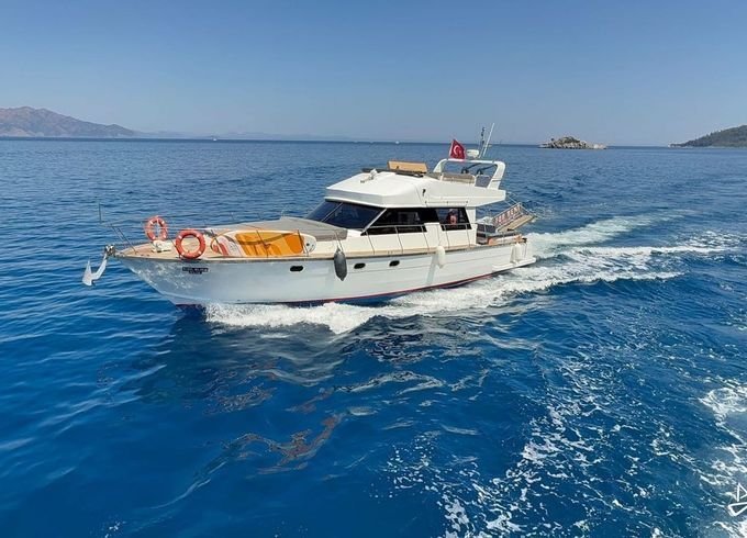Custom Made Motoryacht