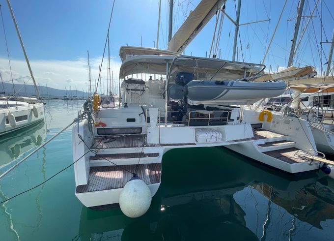 Lagoon 42