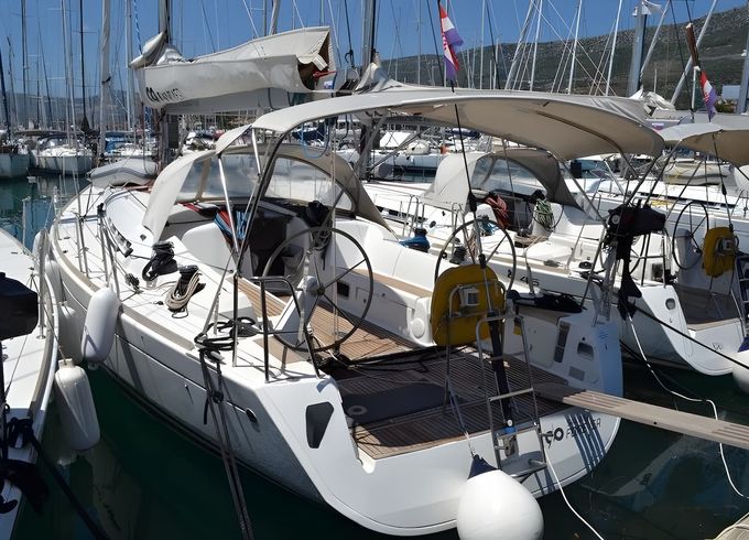 Beneteau First 45