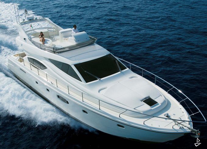 Ferretti Yachts 550
