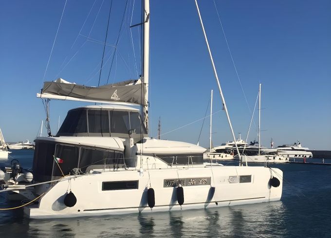 Lagoon 50