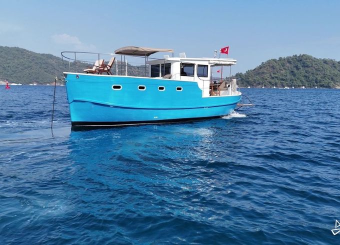 Custom Made Motoryacht