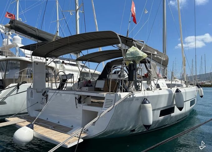 Dufour 470