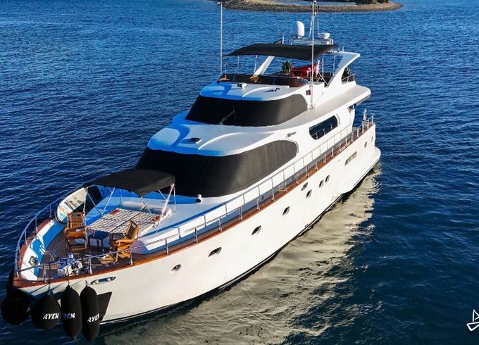 Custom Made Motoryacht