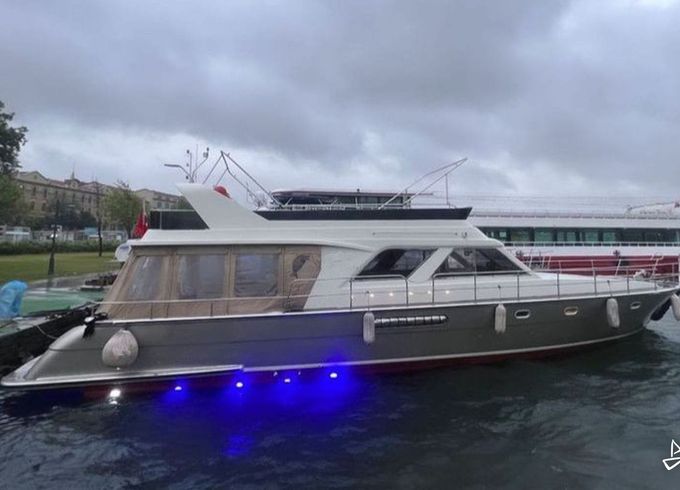 Custom Made Motoryacht