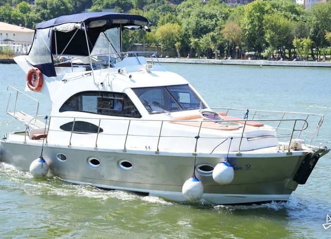 Custom Made Motoryacht