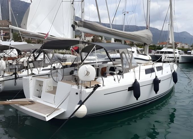 Hanse 415