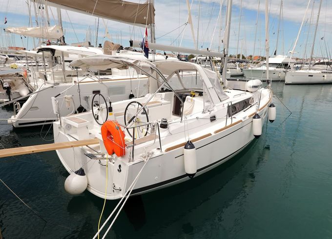 Beneteau Oceanis 35.1