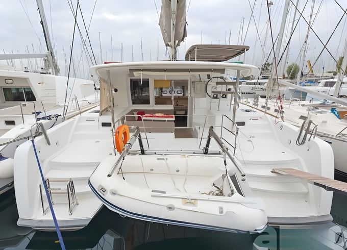 Lagoon 39