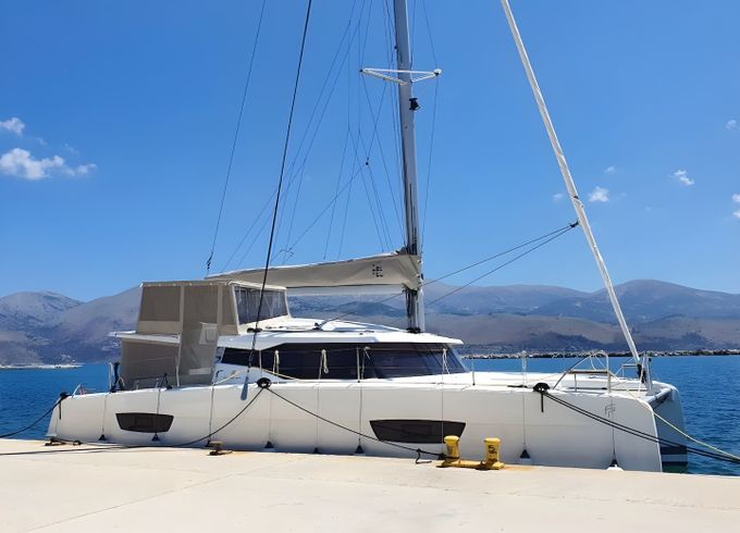 Fountaine Pajot Astrea 42