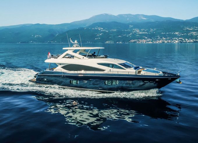 Sunseeker 86 Yacht