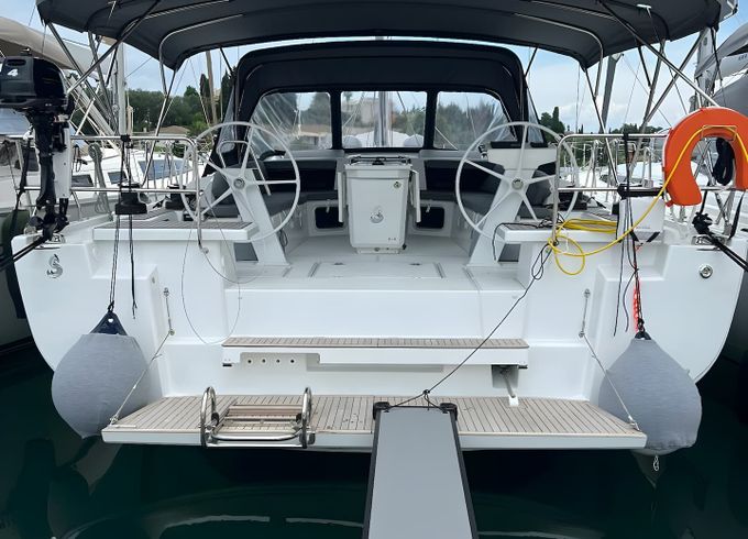 Beneteau Oceanis 51.1