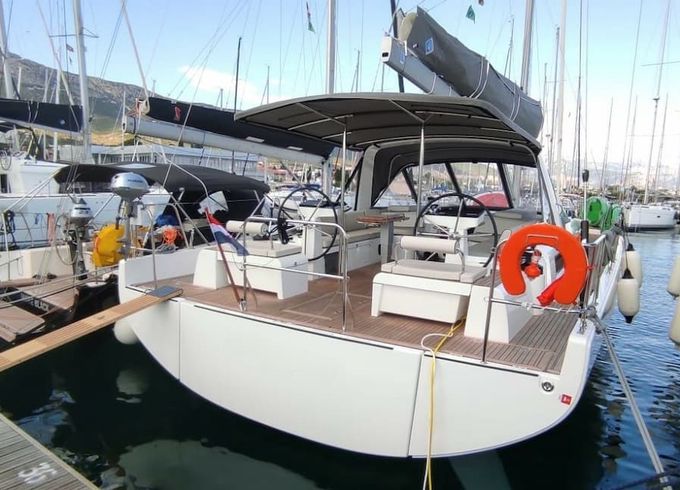 Beneteau Oceanis 54