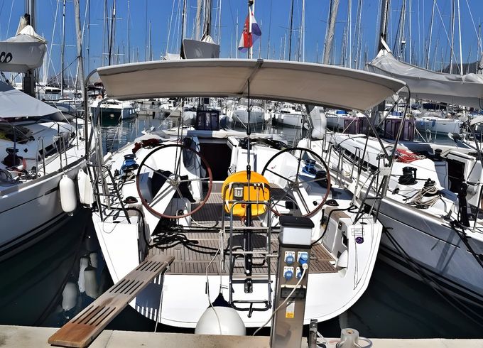 Beneteau First 45