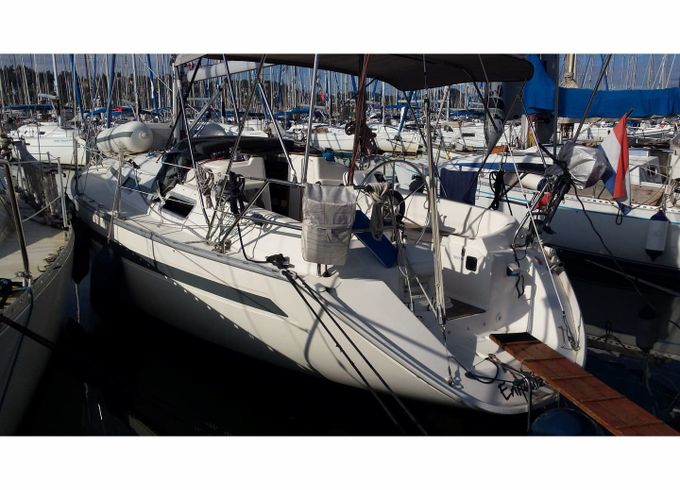 Bavaria 32