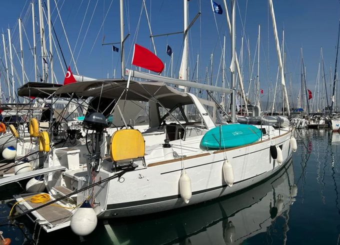 Beneteau Oceanis 38.1