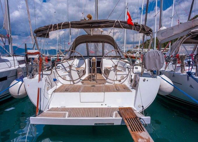 Hanse 445