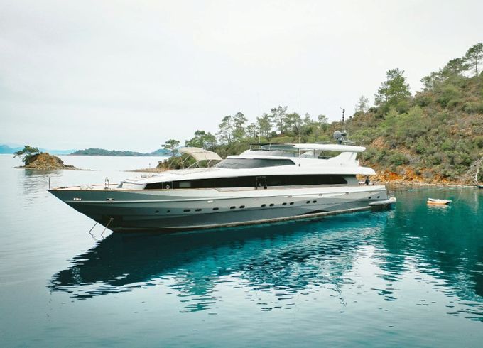 Custom Made Motoryacht
