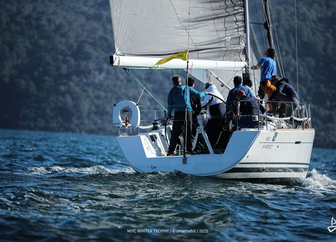 Beneteau First 40