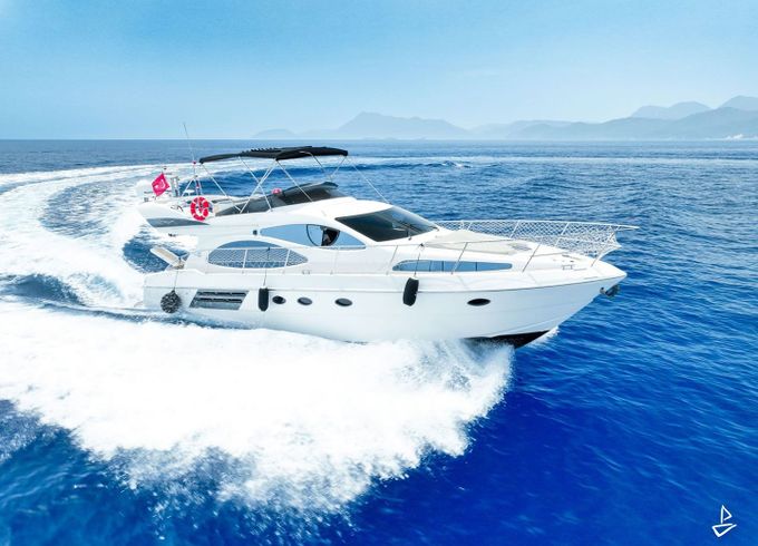 Azimut 46