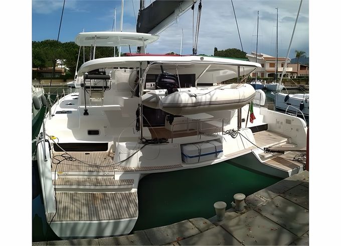 Lagoon 42