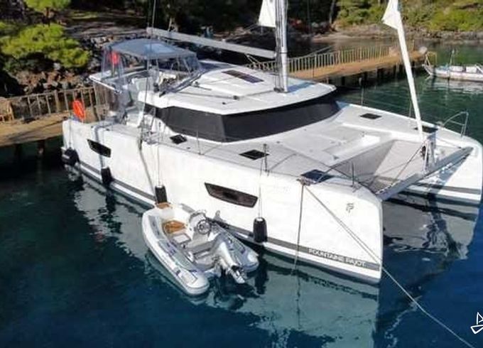 Fountaine Pajot Astrea 42