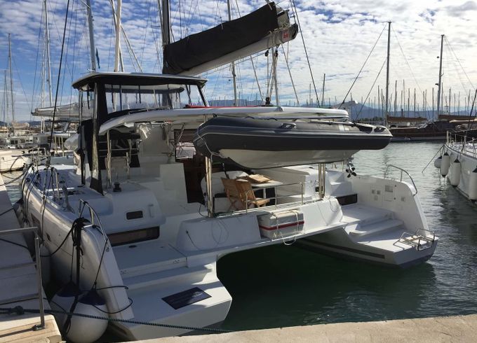 Lagoon 42