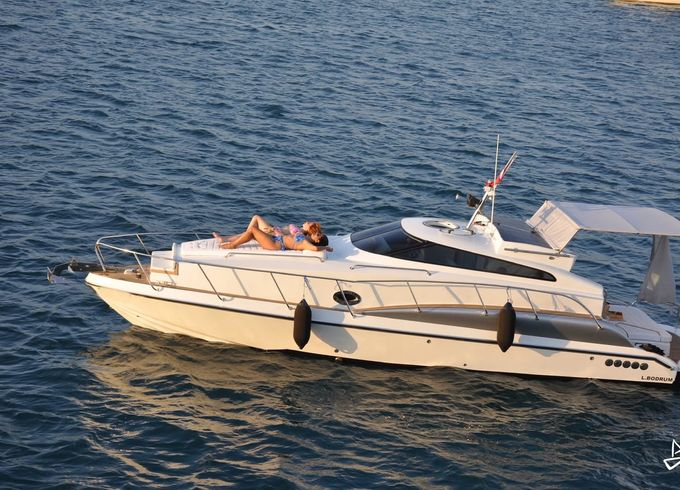 Custom Made Motoryacht