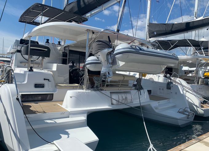 Lagoon 42