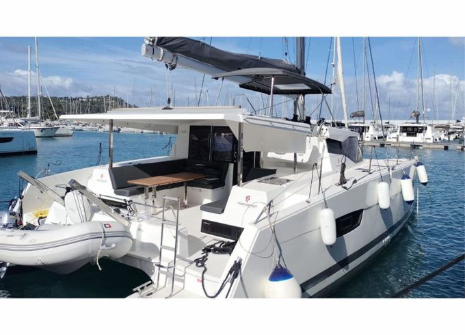Fountaine Pajot Isla 40