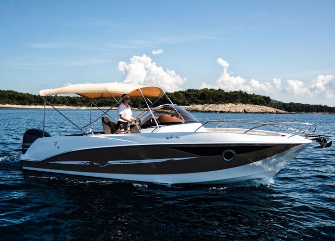 Galia 700 Sundeck