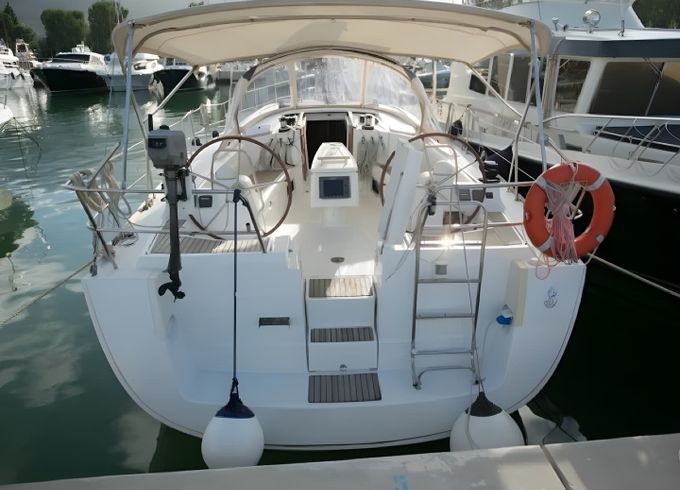 Beneteau Oceanis 43