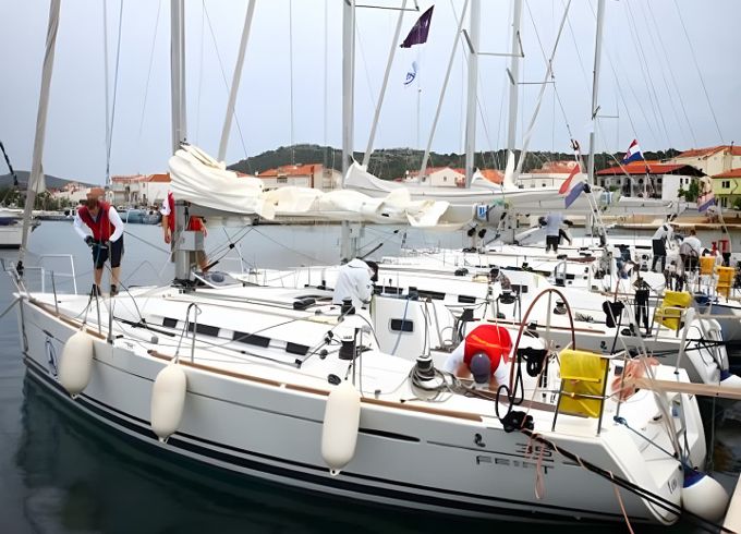 Beneteau First 35