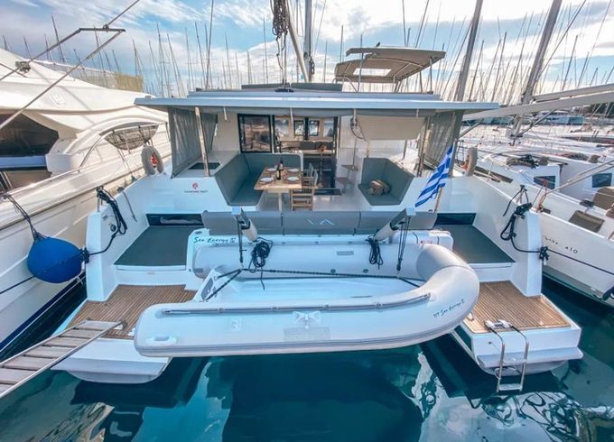 Fountaine Pajot Lucia 40