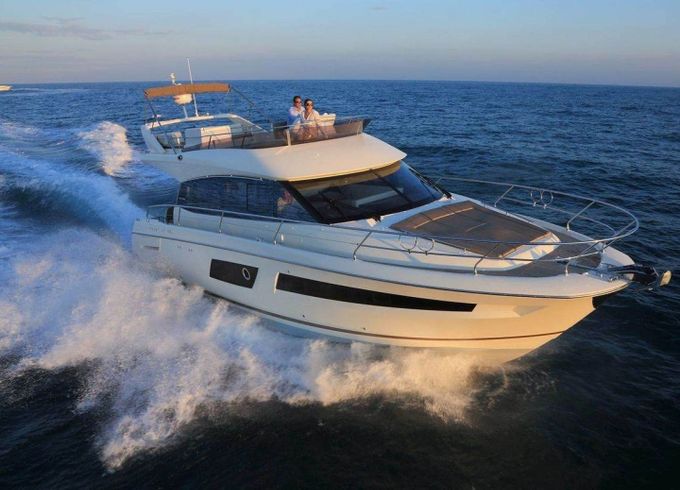 Prestige 450 Fly