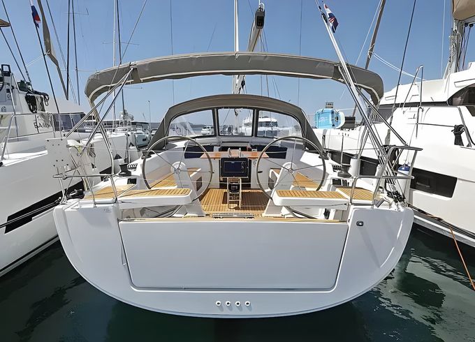 Hanse 418