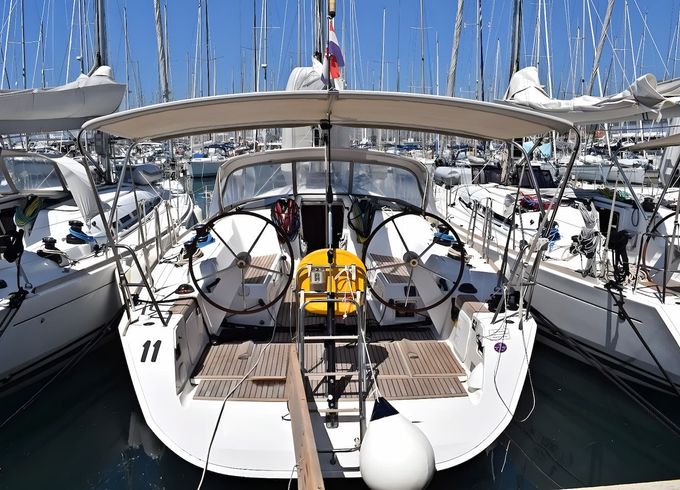 Beneteau First 45
