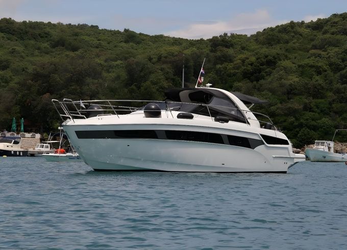Bavaria Sport 400