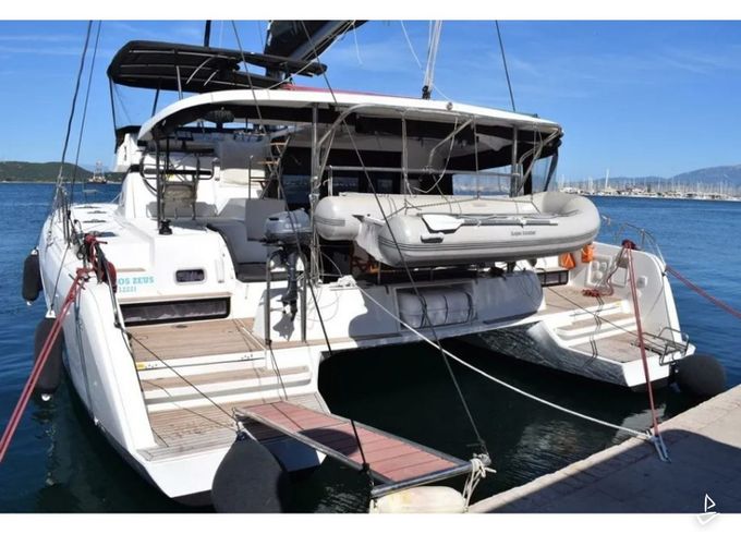 Lagoon 42